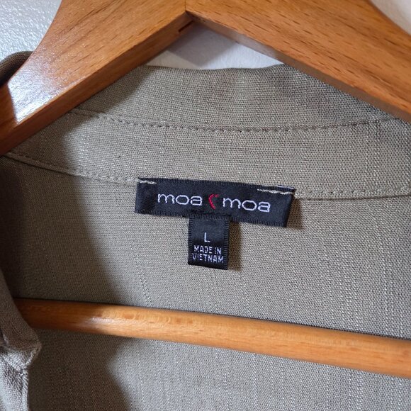 EUC LIKE NEW MOA MOA V NECK LOOSE FITTING SHIRT TOP SIZE LARGE - Picture 12 of 15